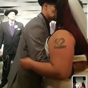 Meet your Posher, Tonie